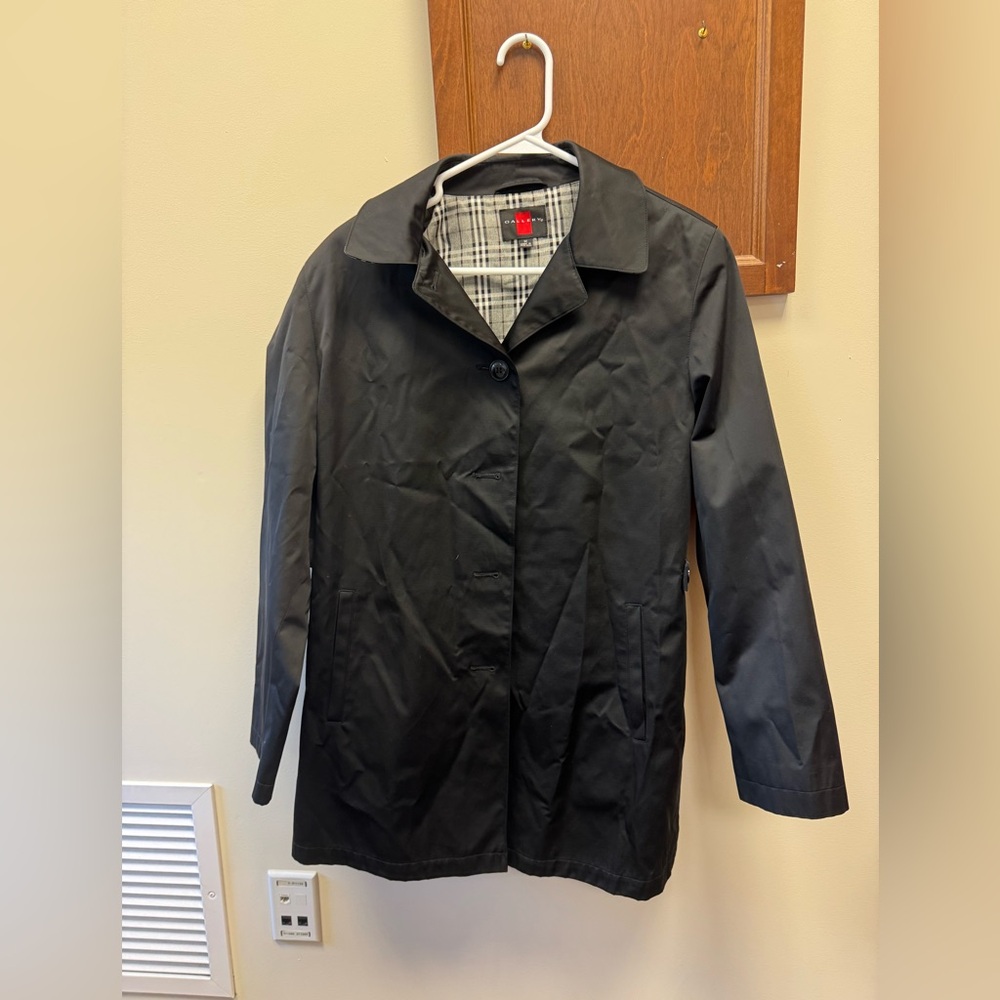 Medium Black Gallery, Rain Jacket - image 1